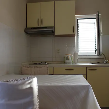Marijana Apartman *